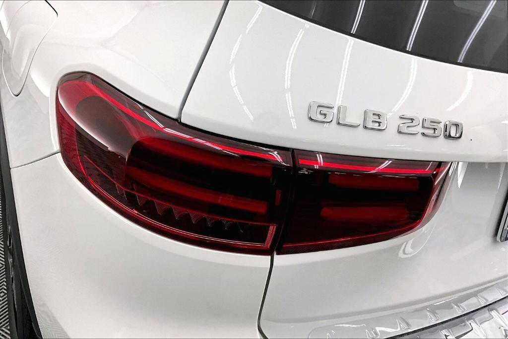 new 2026 Mercedes-Benz GLB 250 car, priced at $47,040