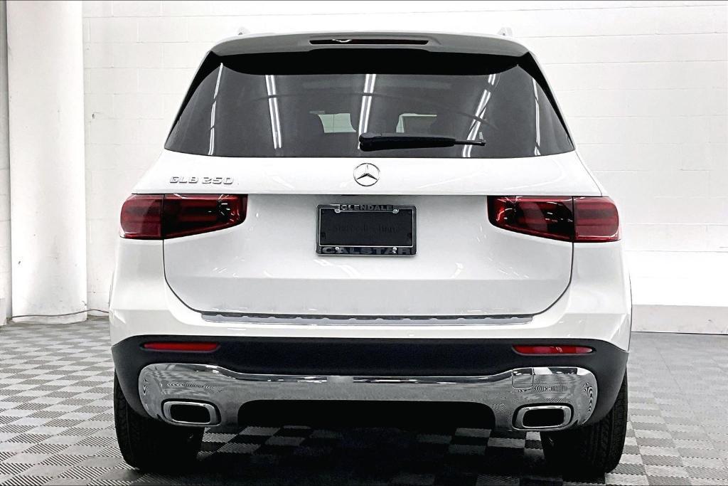 new 2026 Mercedes-Benz GLB 250 car, priced at $47,040