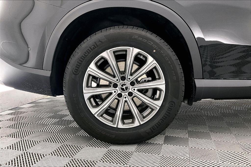 new 2026 Mercedes-Benz GLC 300 car, priced at $51,015