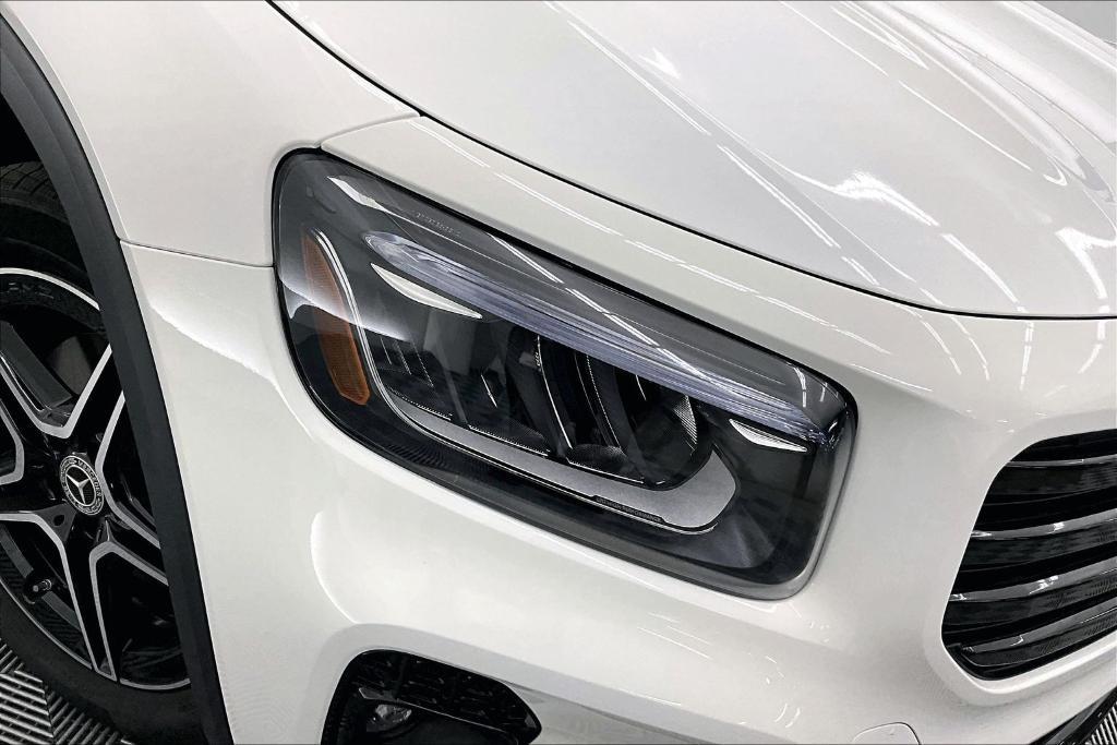 new 2026 Mercedes-Benz GLB 250 car, priced at $45,785