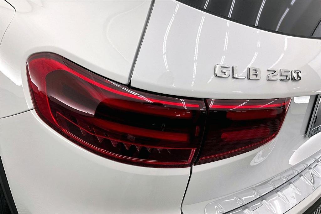 new 2026 Mercedes-Benz GLB 250 car, priced at $45,785