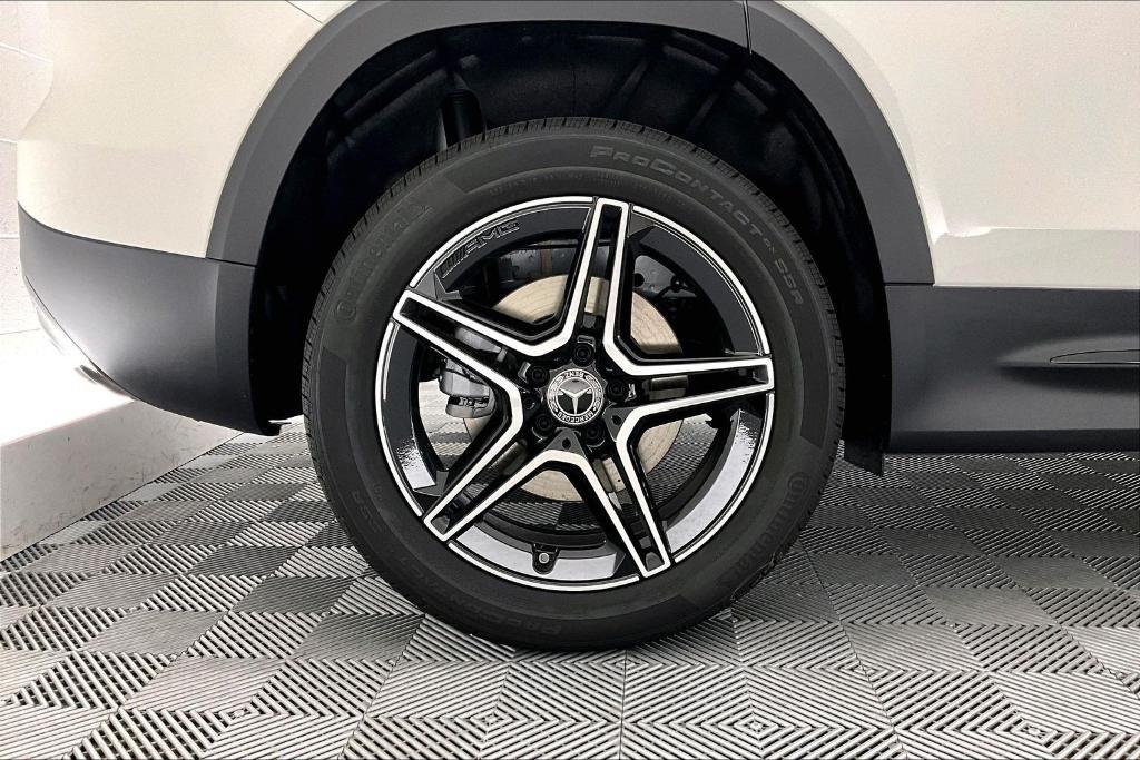 new 2026 Mercedes-Benz GLB 250 car, priced at $45,785