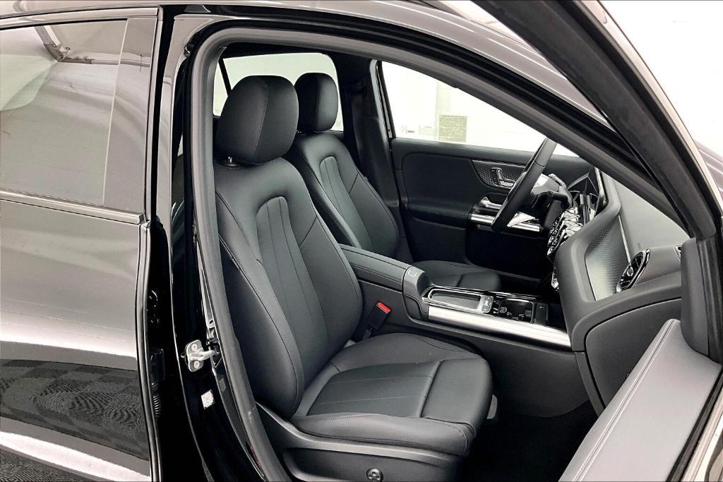 new 2026 Mercedes-Benz GLA 250 car, priced at $43,065