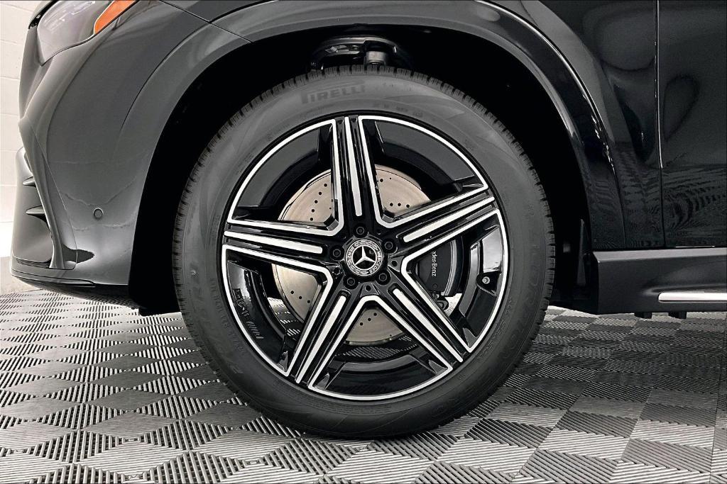 new 2026 Mercedes-Benz GLE 450 car, priced at $78,570