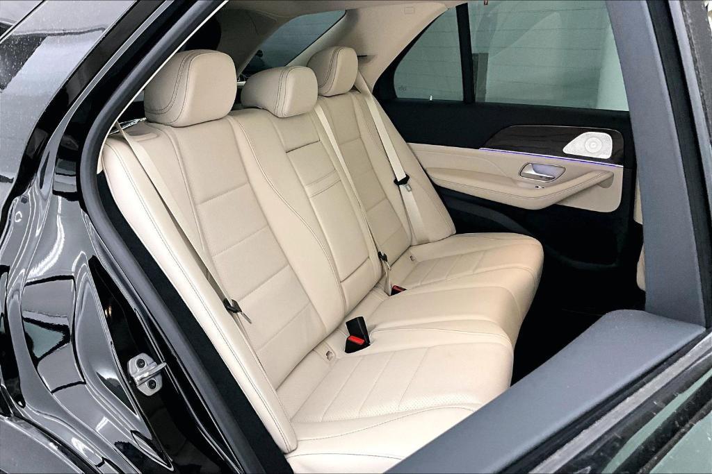 new 2026 Mercedes-Benz GLE 450 car, priced at $78,570