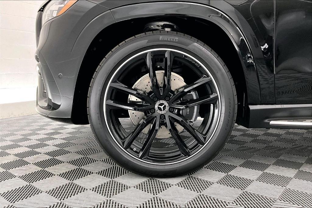 new 2026 Mercedes-Benz GLS 450 car, priced at $100,080