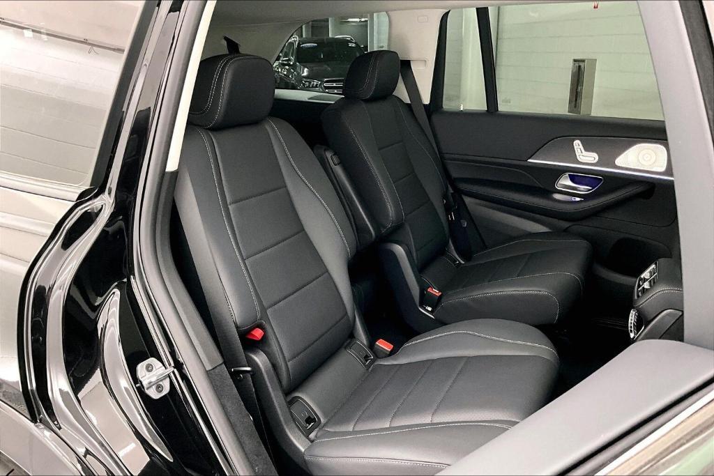 new 2026 Mercedes-Benz GLS 450 car, priced at $100,080