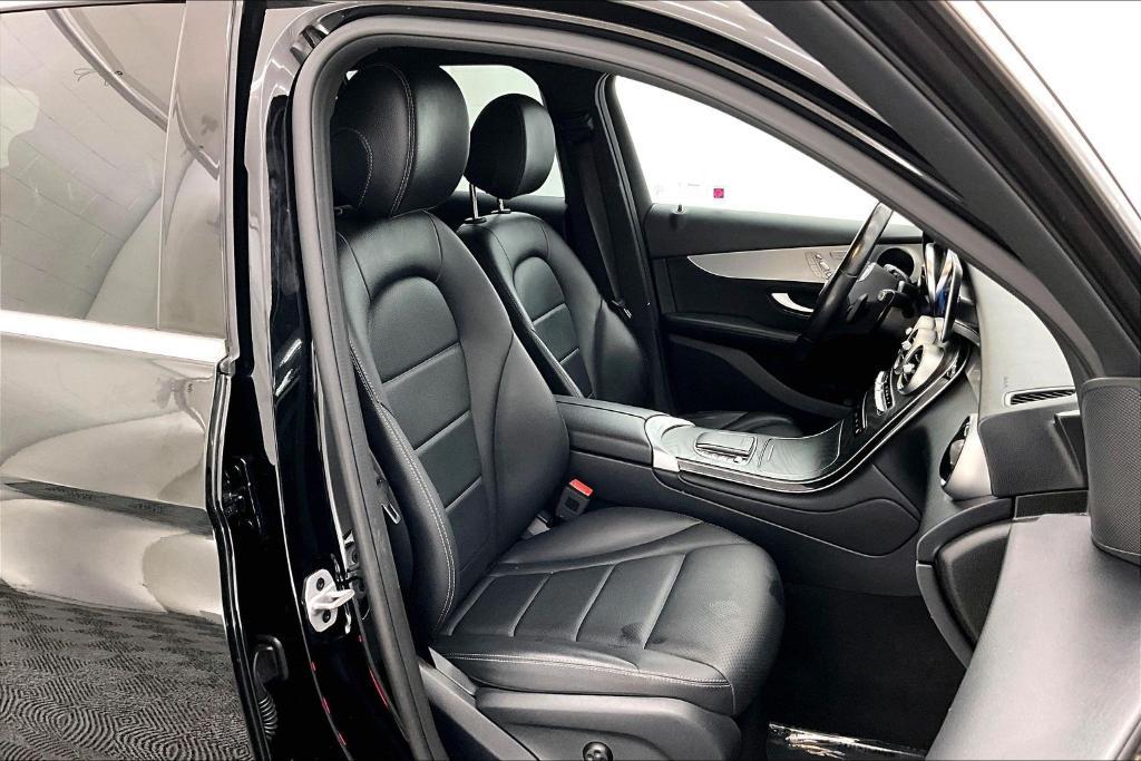 used 2022 Mercedes-Benz GLC 300 car, priced at $27,888