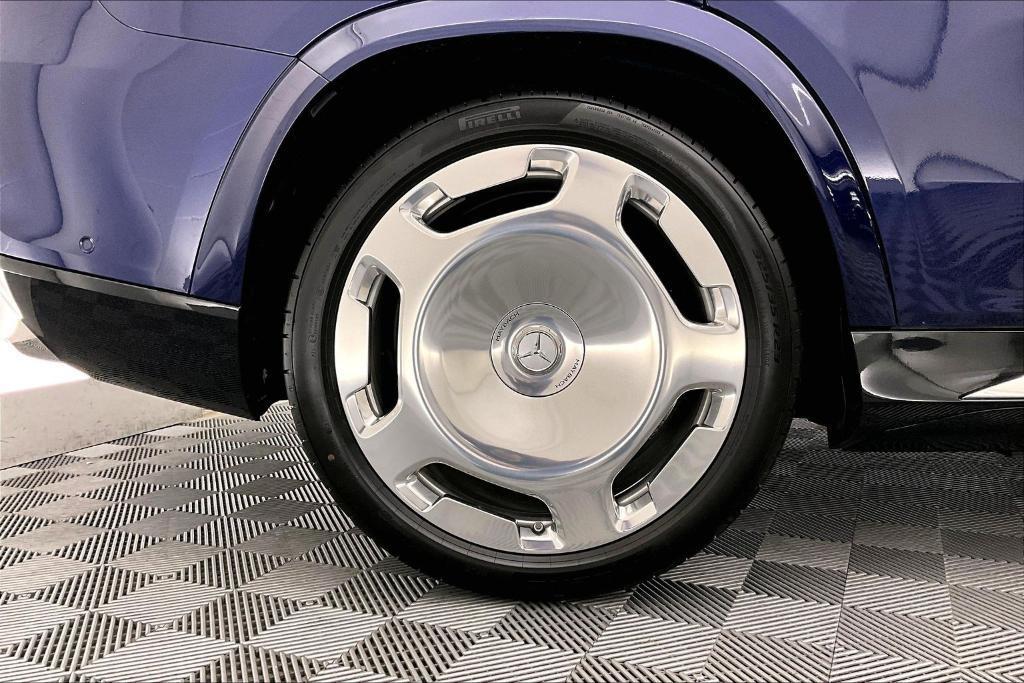 new 2026 Mercedes-Benz Maybach GLS 600 car, priced at $213,405