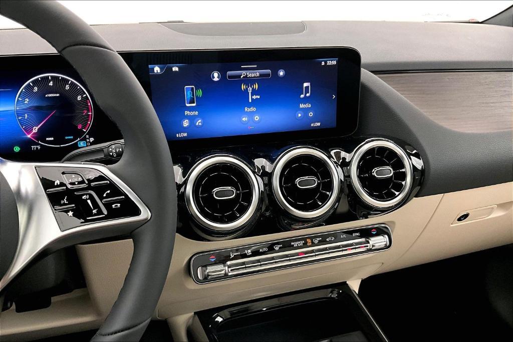 new 2026 Mercedes-Benz GLA 250 car, priced at $45,210