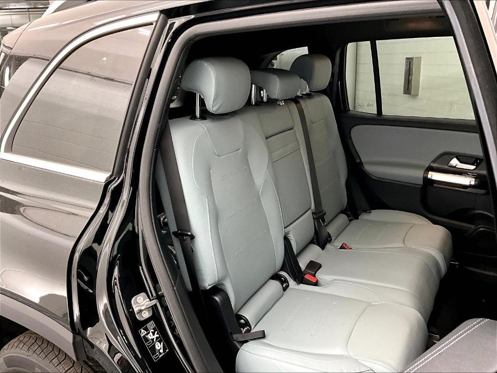 new 2026 Mercedes-Benz GLB 250 car, priced at $45,185