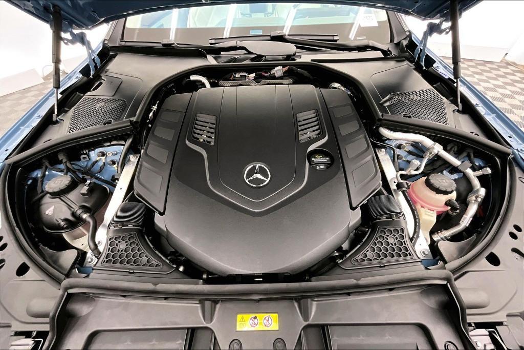 new 2026 Mercedes-Benz Maybach S 580 car, priced at $249,435