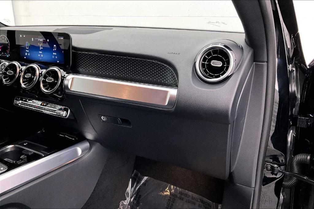 used 2026 Mercedes-Benz GLB 250 car, priced at $39,398
