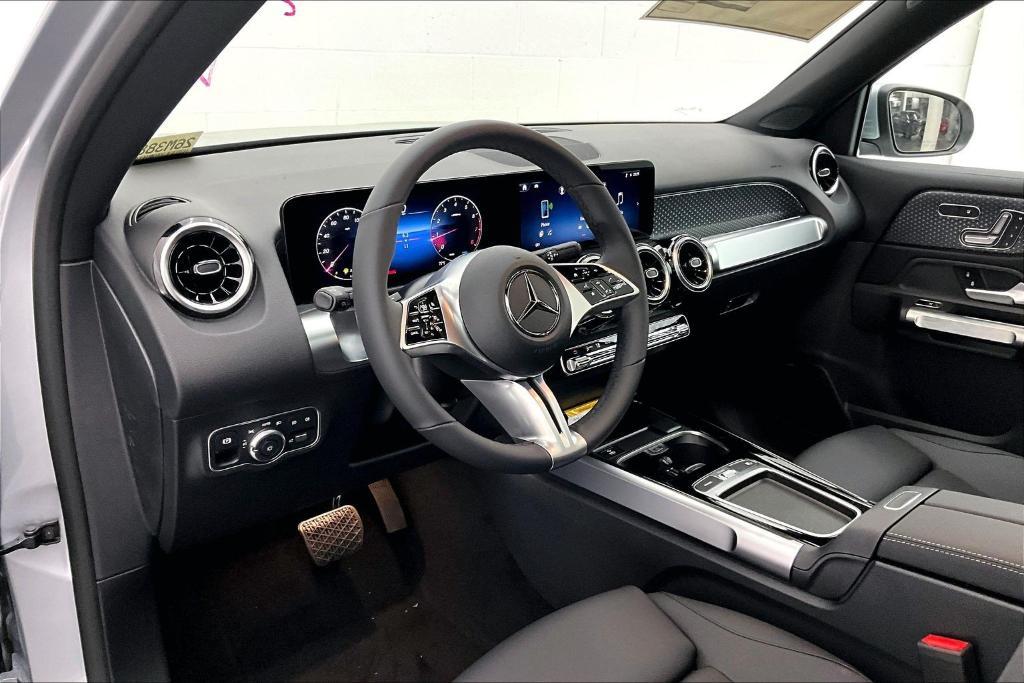 new 2026 Mercedes-Benz GLB 250 car, priced at $48,685