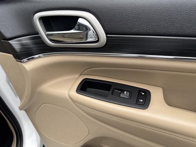 used 2020 Jeep Grand Cherokee car, priced at $20,270