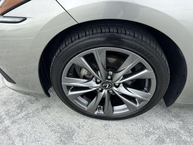used 2019 Lexus ES 350 car, priced at $31,688