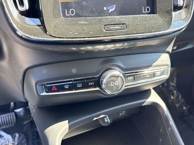 used 2021 Volvo XC40 car, priced at $21,888