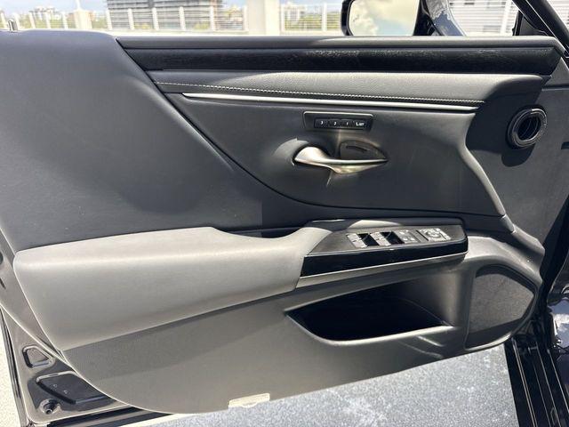 used 2025 Lexus ES 300h car, priced at $44,988