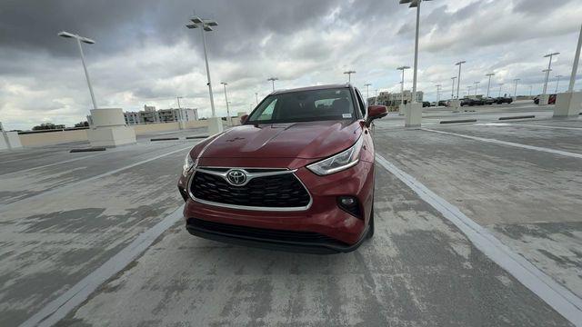 used 2026 Toyota Highlander Hybrid car, priced at $52,888