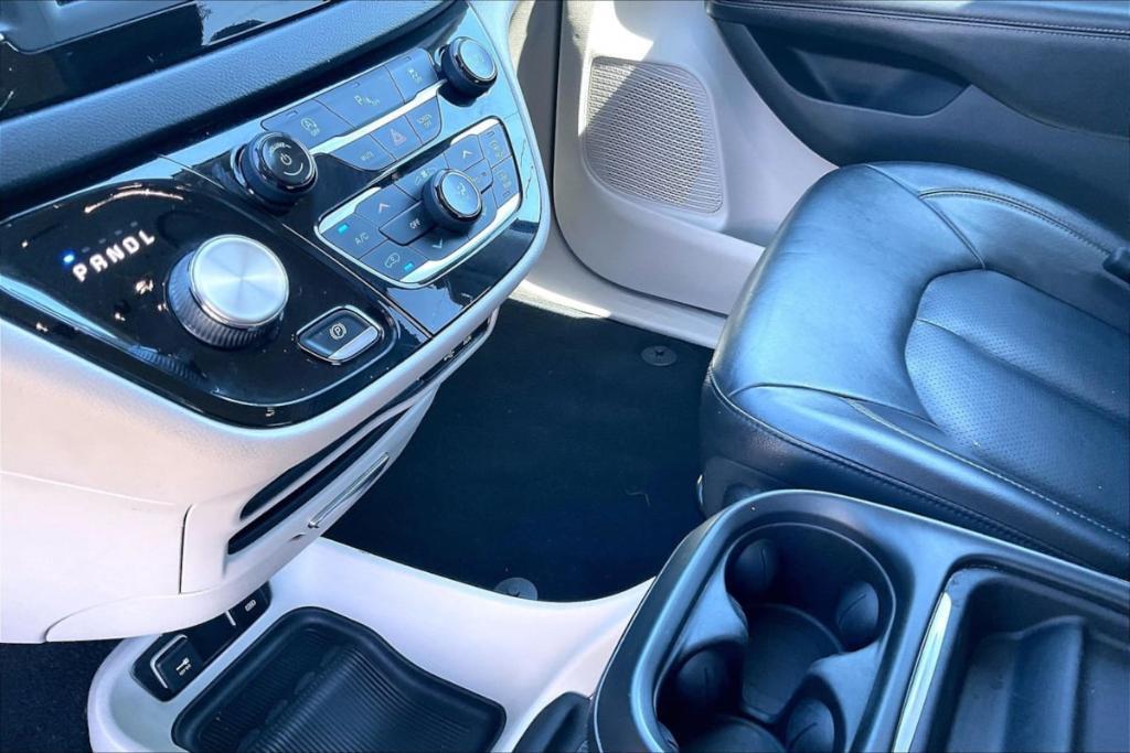 used 2019 Chrysler Pacifica car, priced at $11,845