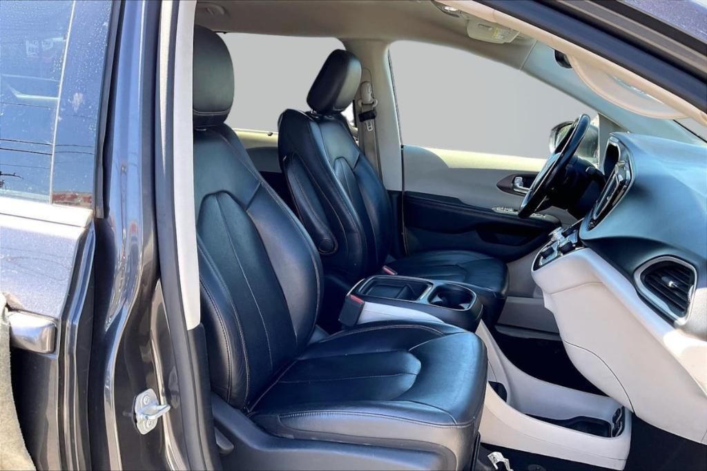 used 2019 Chrysler Pacifica car, priced at $11,845