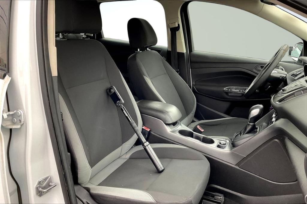 used 2013 Ford Escape car, priced at $3,495