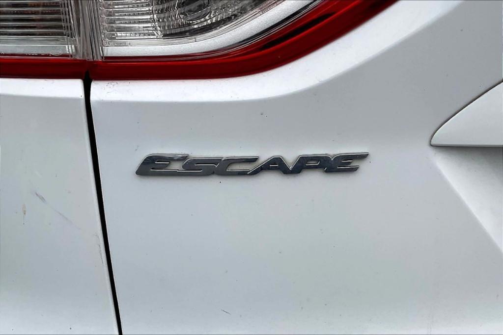 used 2013 Ford Escape car, priced at $3,495