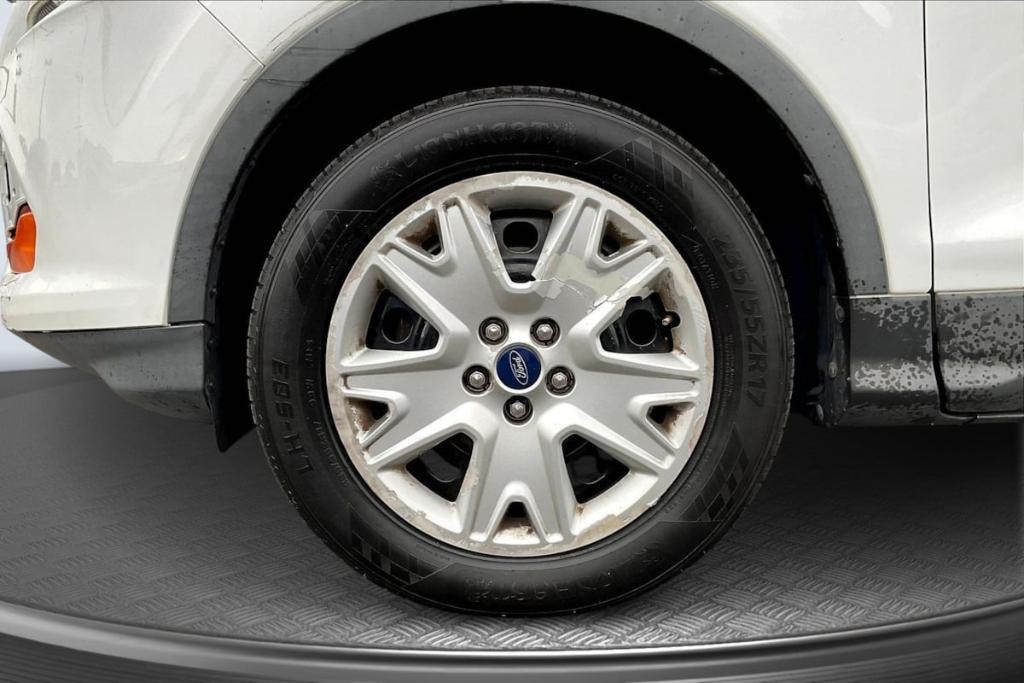 used 2013 Ford Escape car, priced at $3,495