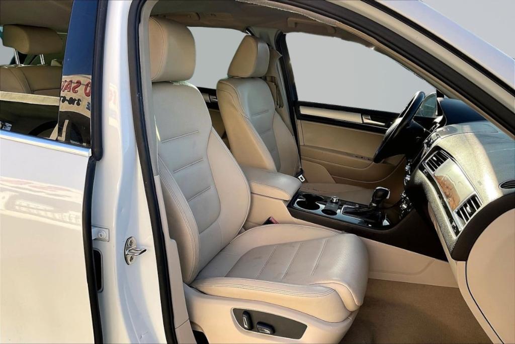 used 2012 Volkswagen Touareg car, priced at $3,895