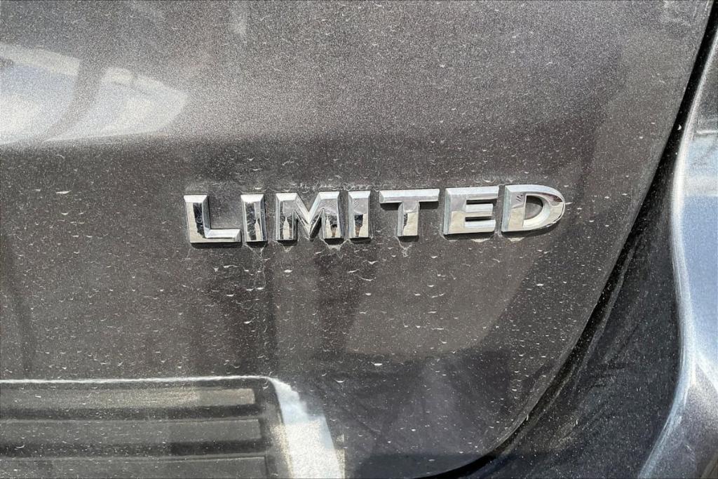 used 2015 Jeep Grand Cherokee car, priced at $11,425