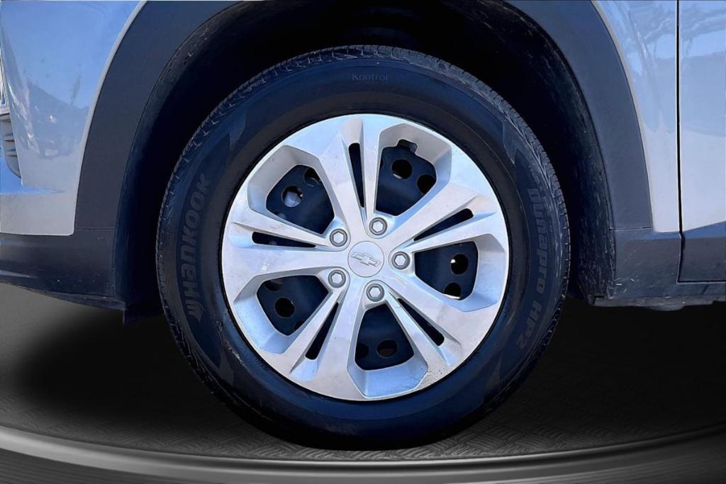 used 2025 Chevrolet Trax car, priced at $23,995