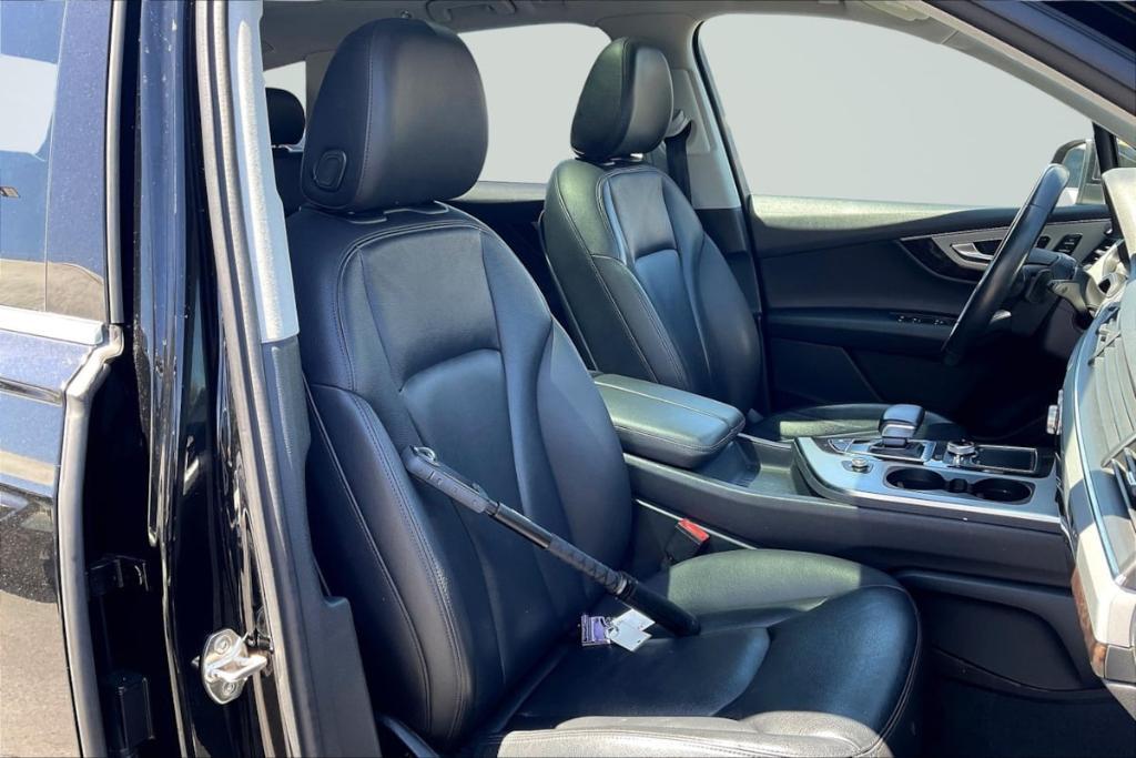 used 2019 Audi Q7 car, priced at $16,635