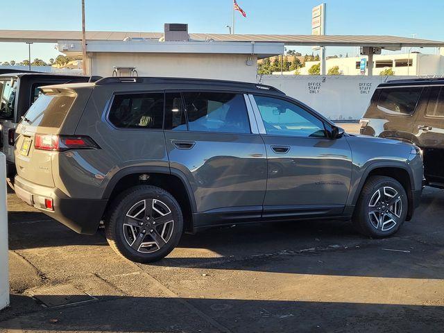 new 2026 Jeep Cherokee car, priced at $39,590
