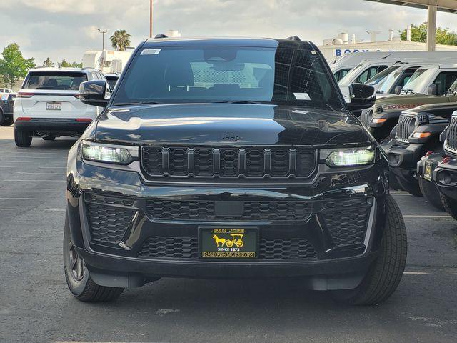 new 2026 Jeep Grand Cherokee car, priced at $46,520