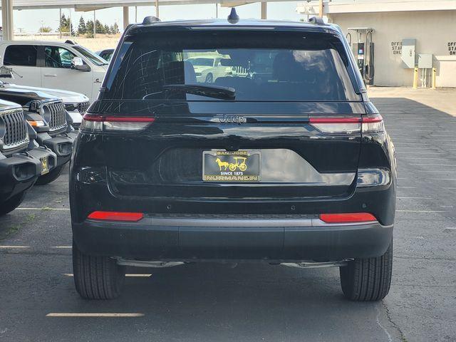 new 2026 Jeep Grand Cherokee car, priced at $46,520