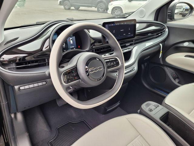 new 2025 FIAT 500e car