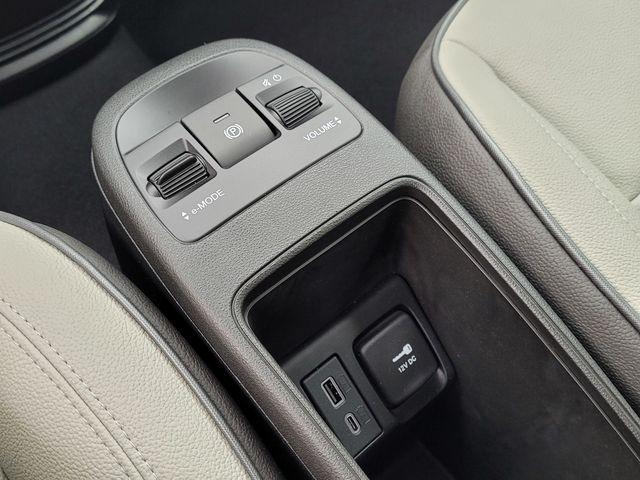 new 2025 FIAT 500e car