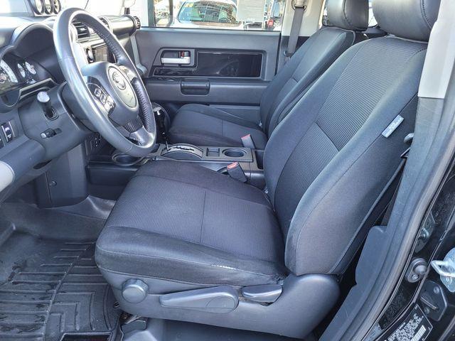 used 2007 Toyota FJ Cruiser car, priced at $18,900