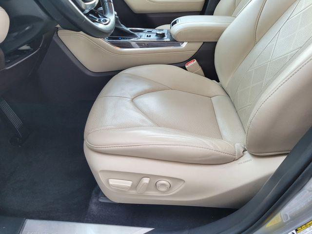used 2021 Toyota Highlander car, priced at $36,500