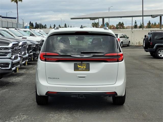 new 2026 Chrysler Pacifica car, priced at $51,293