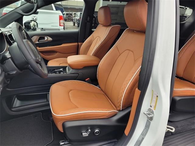 new 2026 Chrysler Pacifica car, priced at $51,293