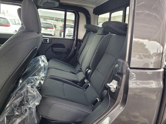 new 2026 Jeep Gladiator car, priced at $52,578