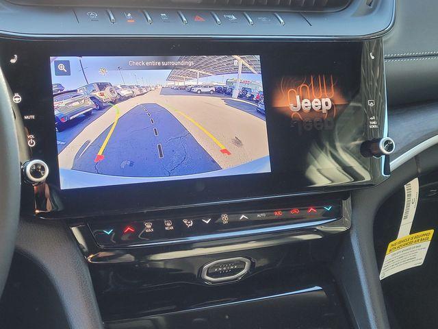 new 2026 Jeep Grand Cherokee car, priced at $42,988