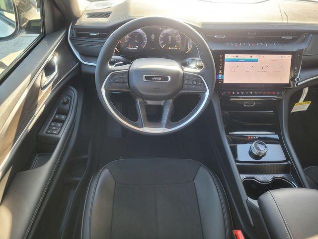 new 2026 Jeep Grand Cherokee car, priced at $42,988