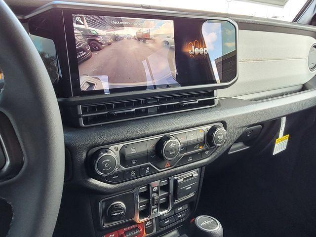 new 2026 Jeep Gladiator car, priced at $44,238