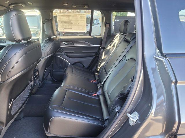 new 2026 Jeep Grand Cherokee car, priced at $46,985