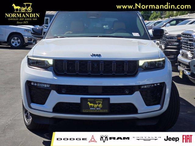new 2026 Jeep Grand Cherokee car, priced at $54,988