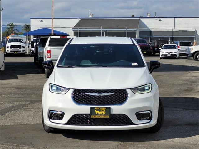new 2026 Chrysler Pacifica car, priced at $36,388