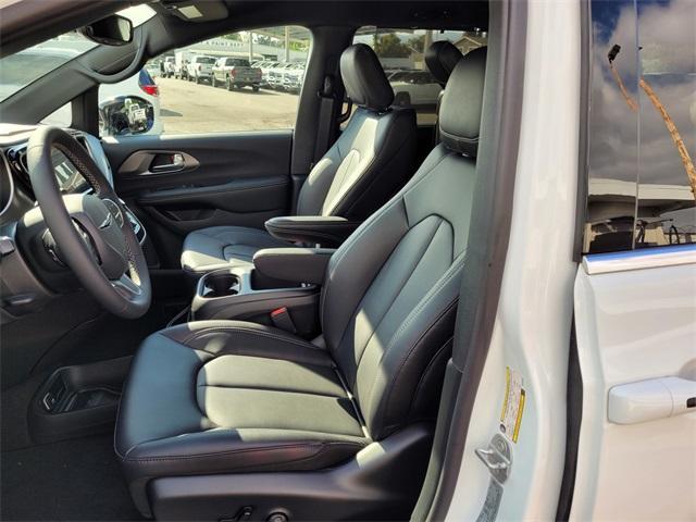 new 2026 Chrysler Pacifica car, priced at $36,388