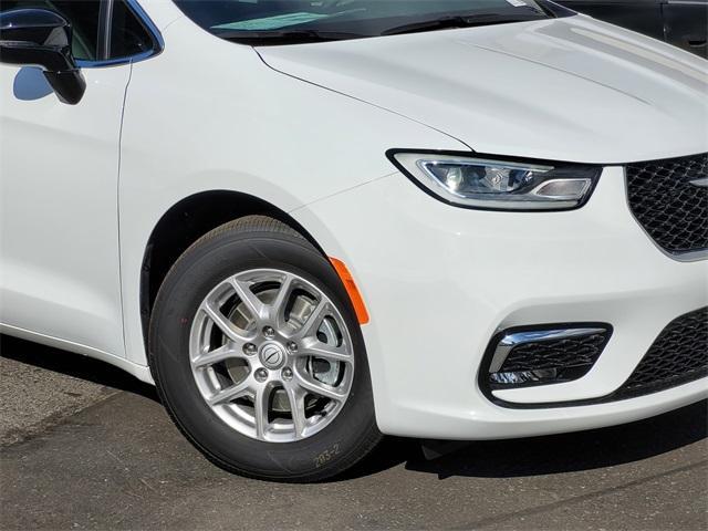 new 2026 Chrysler Pacifica car, priced at $36,388